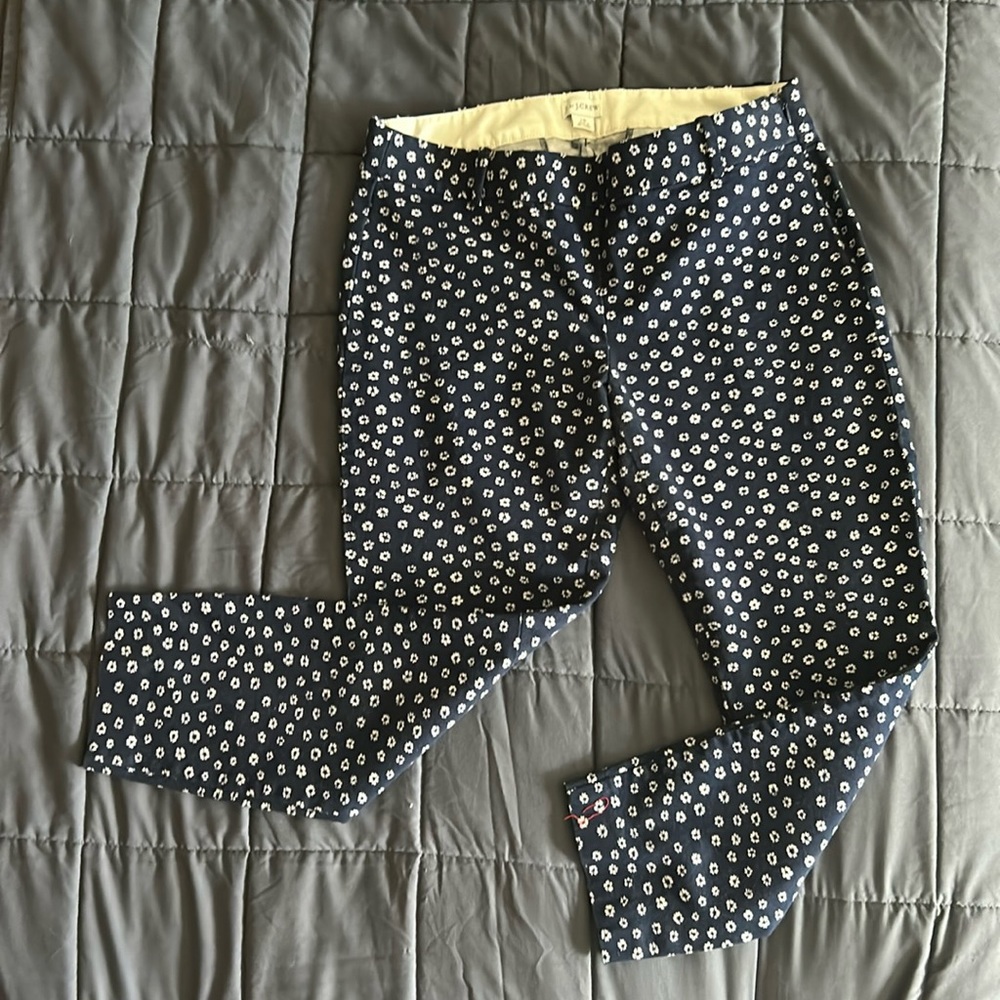 J. Crew Navy w/ White Flower Crop Pants